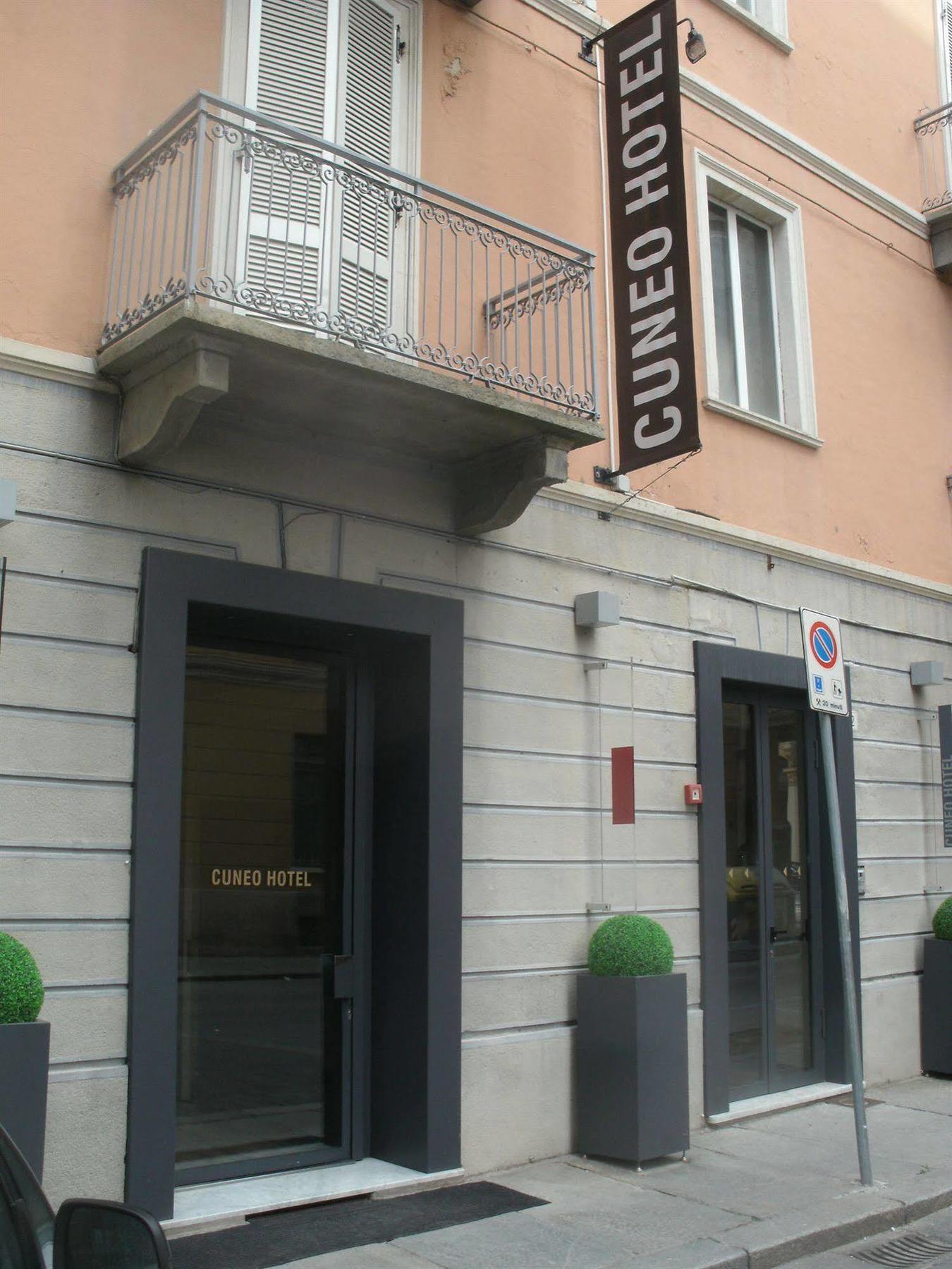 Cuneo Hotel Exterior photo